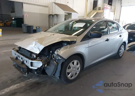 2016 Ford Focus S из США, поврежденный, VIN 1FADP3E23GL306584